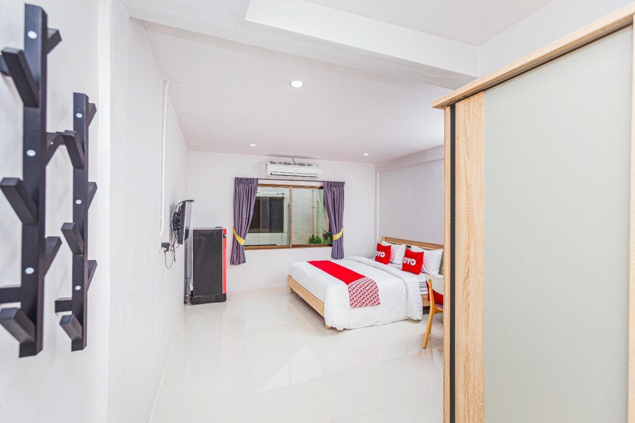 Oyo 435 Frame Residence Пхукет Екстер'єр фото